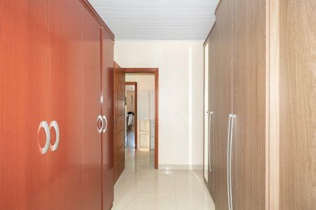 Casa à venda com 129m², 4 quartos e 1 vaga