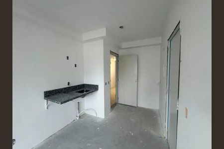 Foto 02 de kitnet/studio à venda com 1 quarto, 27m² em Vila Nova Conceição, São Paulo