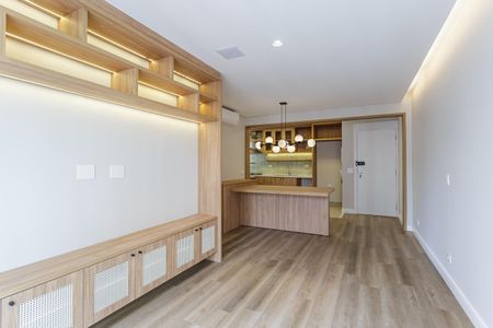 Apartamento à venda com 82m², 3 quartos e 1 vaga Apartamento à venda com 82m², 3 quartos e 1 vagaSala