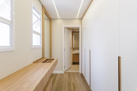 Apartamento à venda com 82m², 3 quartos e 1 vaga Apartamento à venda com 82m², 3 quartos e 1 vagaCloset da suíte