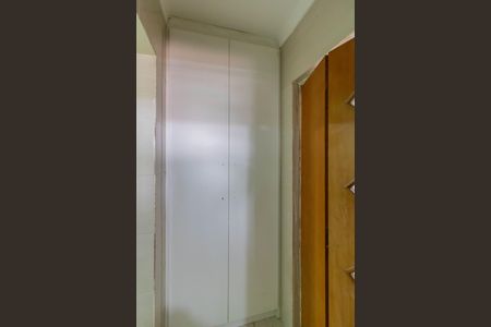 Casa para alugar com 50m², 2 quartos e sem vaga Casa para alugar com 50m², 2 quartos e sem vagaArmario Corredor