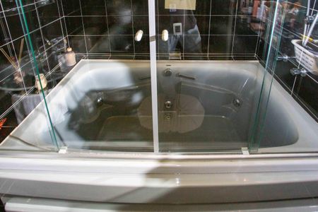 Casa à venda com 130m², 3 quartos e 2 vagasBanheira