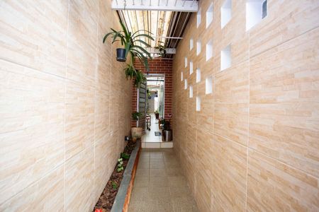 Casa à venda com 130m², 3 quartos e 2 vagasCorredor