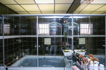 Casa à venda com 130m², 3 quartos e 2 vagasBanheiro da Suíte