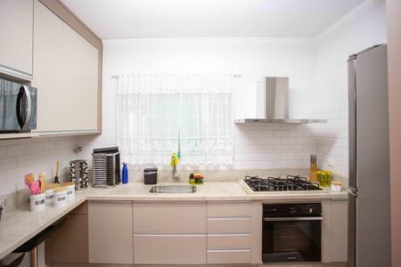 Casa à venda com 130m², 3 quartos e 2 vagasCozinha