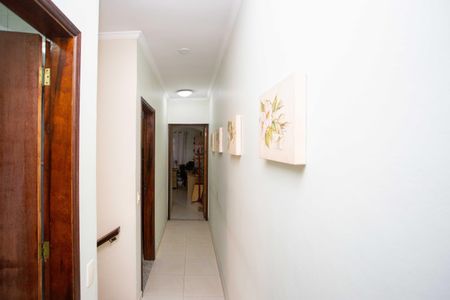 Casa à venda com 130m², 3 quartos e 2 vagasCorredor