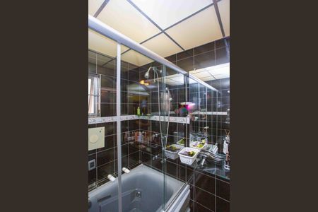 Casa à venda com 130m², 3 quartos e 2 vagasBanheiro da Suíte