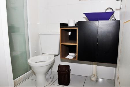 Apartamento para alugar com 49m², 2 quartos e 1 vaga Apartamento para alugar com 49m², 2 quartos e 1 vagaDetalhe - Banheiro Social