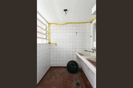 Casa para alugar com 180m², 2 quartos e 1 vagaÁrea de Serviço 