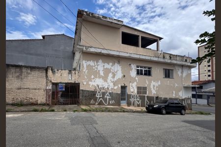 Casa para alugar com 180m², 2 quartos e 1 vagaFachada 2