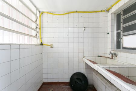 Casa para alugar com 180m², 2 quartos e 1 vagaÁrea de Serviço 