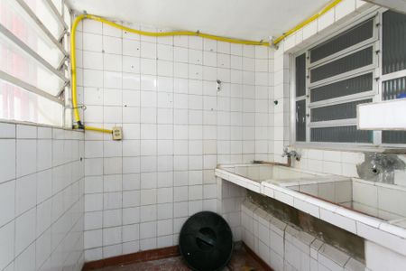 Casa para alugar com 180m², 2 quartos e 1 vagaÁrea de Serviço 