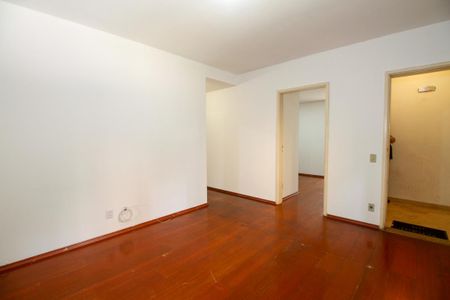 Apartamento para alugar com 70m², 2 quartos e 1 vagaSala