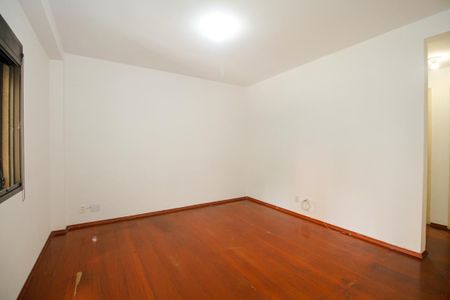 Sala de apartamento para alugar com 2 quartos, 70m² em Jardim Europa, São Paulo