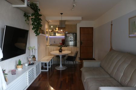 Apartamento à venda com 73m², 3 quartos e 1 vagaSala