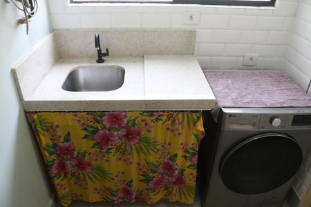 Apartamento à venda com 73m², 3 quartos e 1 vagaÁrea de Serviço