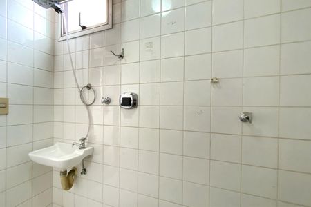 Apartamento à venda com 78m², 3 quartos e 2 vagasBanheiro de serviço