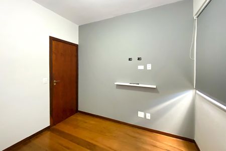 Apartamento à venda com 78m², 3 quartos e 2 vagasQuarto 2