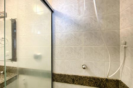 Apartamento à venda com 78m², 3 quartos e 2 vagasBanheiro