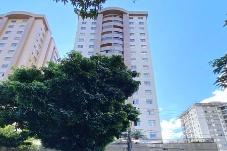 Apartamento à venda com 78m², 3 quartos e 2 vagasFachada