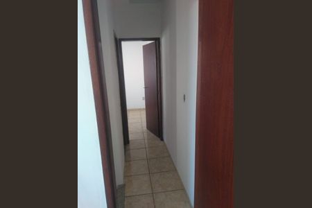 Corredor de casa para alugar com 2 quartos, 100m² em Rocha, São Gonçalo