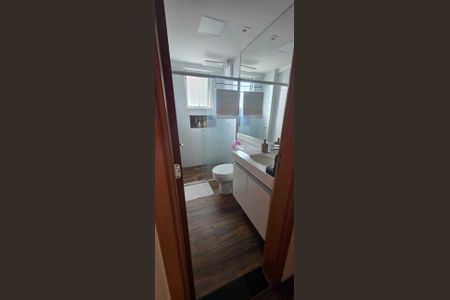 Apartamento à venda com 69m², 2 quartos e 2 vagasBanheiro