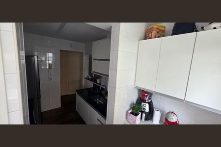 Apartamento à venda com 69m², 2 quartos e 2 vagasÁrea de serviço