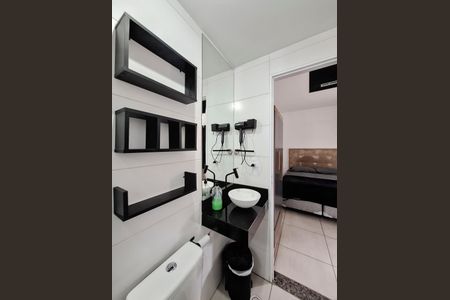 Banheiro de kitnet/studio para alugar com 1 quarto, 35m² em Santana, São Paulo