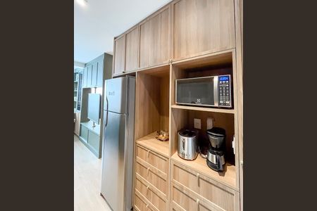 Cozinha de apartamento à venda com 1 quarto, 34m² em Vila Gumercindo, São Paulo