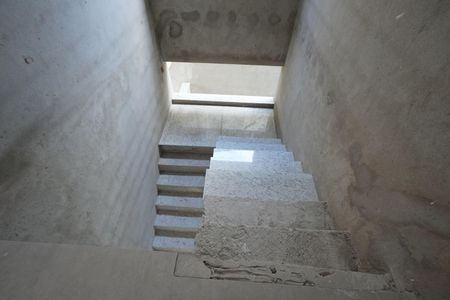 Casa à venda com 204m², 3 quartos e 4 vagasEscada