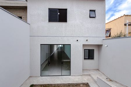 Área externa de casa à venda com 3 quartos, 204m² em Vila Monumento, São Paulo