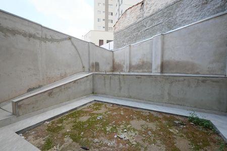 Quintal de casa à venda com 3 quartos, 204m² em Vila Monumento, São Paulo