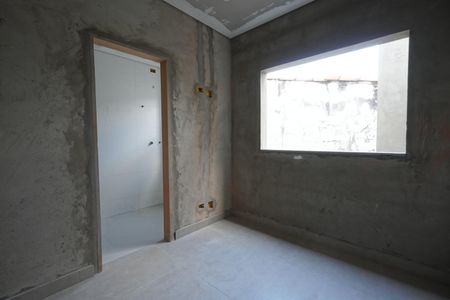 Casa à venda com 204m², 3 quartos e 4 vagasSuíte 2