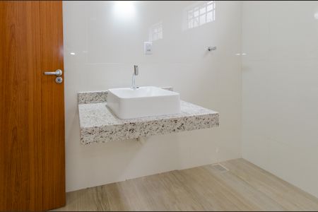 Casa à venda com 170m², 3 quartos e 3 vagas Casa à venda com 170m², 3 quartos e 3 vagasBanheiro suíte