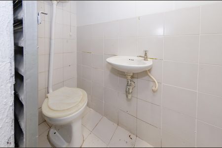 Casa à venda com 170m², 3 quartos e 3 vagas Casa à venda com 170m², 3 quartos e 3 vagasBanheiro de serviço