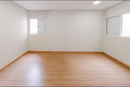 Casa à venda com 170m², 3 quartos e 3 vagas Casa à venda com 170m², 3 quartos e 3 vagasSuíte