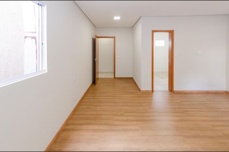 Casa à venda com 170m², 3 quartos e 3 vagas Casa à venda com 170m², 3 quartos e 3 vagasSuíte