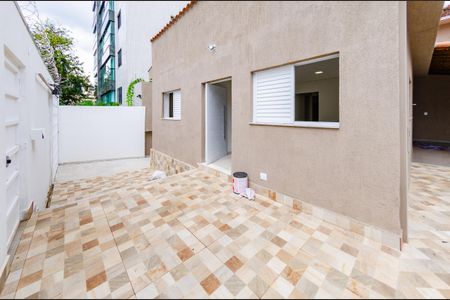Casa à venda com 170m², 3 quartos e 3 vagas Casa à venda com 170m², 3 quartos e 3 vagasÁrea externa