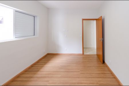 Casa à venda com 170m², 3 quartos e 3 vagas Casa à venda com 170m², 3 quartos e 3 vagasQuarto 2