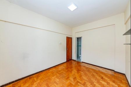 Apartamento para alugar com 75m², 2 quartos e 1 vagaSuíte