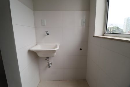 Apartamento para alugar com 70m², 2 quartos e 1 vagaÁrea de Serviço