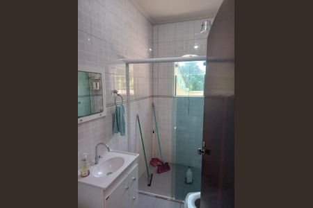 Casa à venda com 169m², 3 quartos e 2 vagasBanheiro