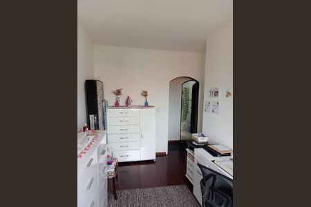 Casa à venda com 169m², 3 quartos e 2 vagasQuarto