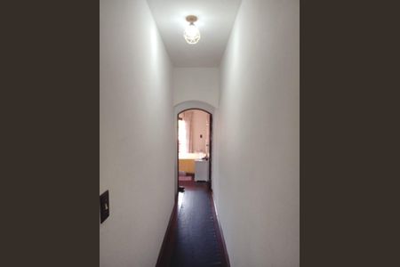 Corredor de casa à venda com 3 quartos, 169m² em Jardim Las Vegas, Santo André