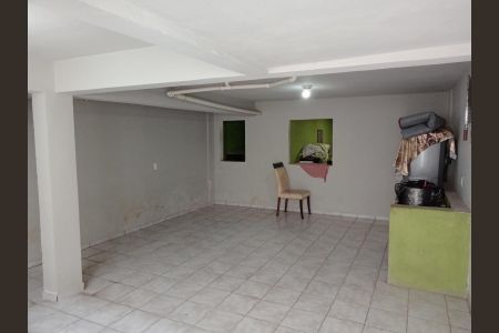 Casa à venda com 169m², 3 quartos e 2 vagasÁrea externa