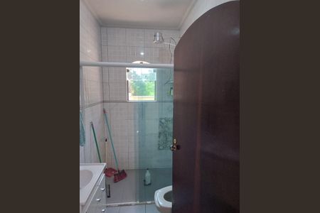 Casa à venda com 169m², 3 quartos e 2 vagasBanheiro