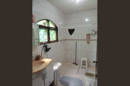 Casa à venda com 169m², 3 quartos e 2 vagasBanheiro