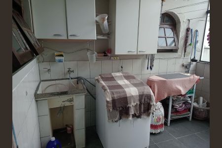 Casa à venda com 169m², 3 quartos e 2 vagasBanheiro