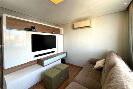 Apartamento à venda com 140m², 3 quartos e 1 vaga Apartamento à venda com 140m², 3 quartos e 1 vagaSala de TV