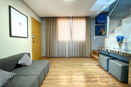 Apartamento à venda com 140m², 3 quartos e 1 vaga Apartamento à venda com 140m², 3 quartos e 1 vagaSala